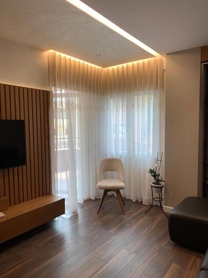 Central Deluxe Apartment Тирана Экстерьер фото