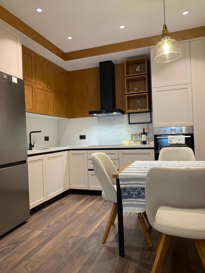 Central Deluxe Apartment Тирана Экстерьер фото